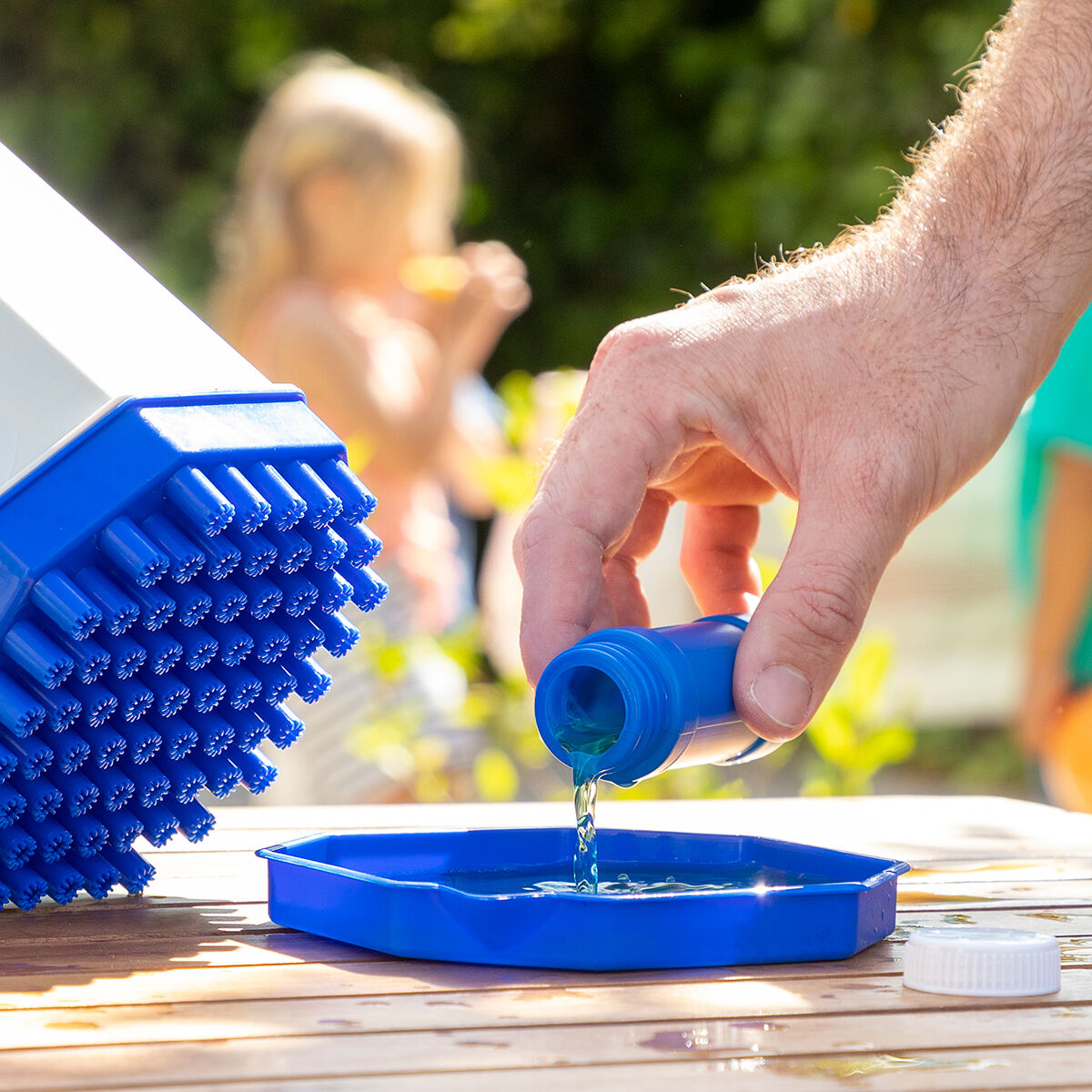 Pistola de burbujas gigante XL con luces LED para divertirse al aire libre